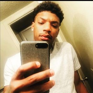 Meet your Posher, Travion